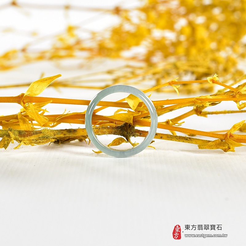 翡翠戒指｜天然玉石玉戒・日常配戴與送禮款式｜圓滿和合・平安順遂・吉祥如意・福氣常伴・情緣長久｜翡翠玉戒・版指戒・板指戒・結婚戒指・男女對戒・情侶對戒｜可客製化訂做各式翡翠戒指、吊墜、玉珮與項鍊｜RNG1003｜商品照片與資料介紹 4