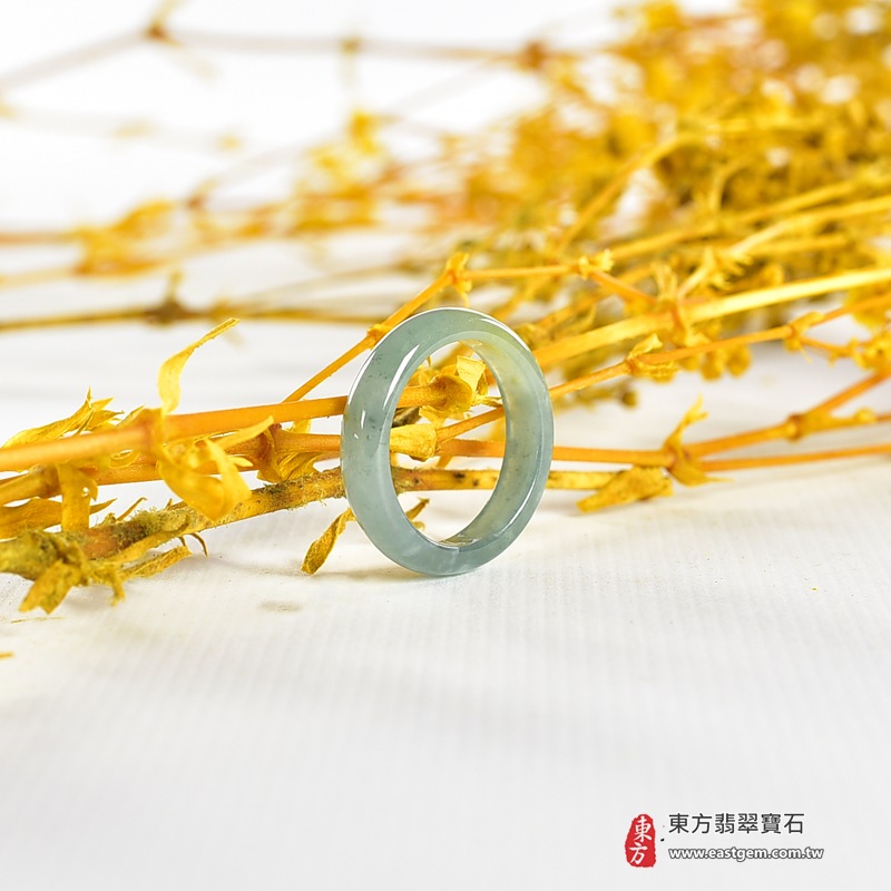 翡翠戒指|天然玉石玉戒・日常配戴與送禮款式|圓滿和合・平安順遂・吉祥如意・福氣常伴・情緣長久|翡翠玉戒・版指戒・板指戒・結婚戒指・男女對戒・情侶對戒|可客製化訂做各式翡翠戒指、吊墜、玉珮與項鍊|RNG1005|商品照片與資料介紹 5 翡翠戒指|天然玉石玉戒・日常配戴與送禮款式|圓滿和合・平安順遂・吉祥如意・福氣常伴・情緣長久|翡翠玉戒・版指戒・板指戒・結婚戒指・男女對戒・情侶對戒|可客製化訂做各式翡翠戒指、吊墜、玉珮與項鍊|RNG1005|商品照片與資料介紹 5