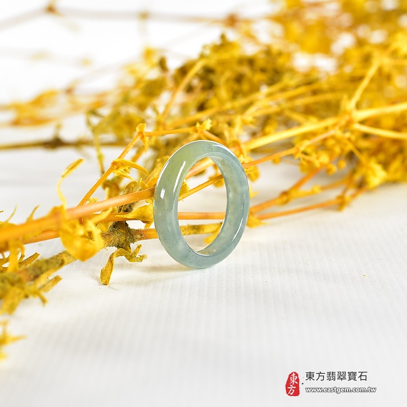 翡翠戒指|天然玉石玉戒・日常配戴與送禮款式|圓滿和合・平安順遂・吉祥如意・福氣常伴・情緣長久|翡翠玉戒・版指戒・板指戒・結婚戒指・男女對戒・情侶對戒|可客製化訂做各式翡翠戒指、吊墜、玉珮與項鍊|RNG1005|商品照片與資料介紹 7 翡翠戒指|天然玉石玉戒・日常配戴與送禮款式|圓滿和合・平安順遂・吉祥如意・福氣常伴・情緣長久|翡翠玉戒・版指戒・板指戒・結婚戒指・男女對戒・情侶對戒|可客製化訂做各式翡翠戒指、吊墜、玉珮與項鍊|RNG1005|商品照片與資料介紹 7