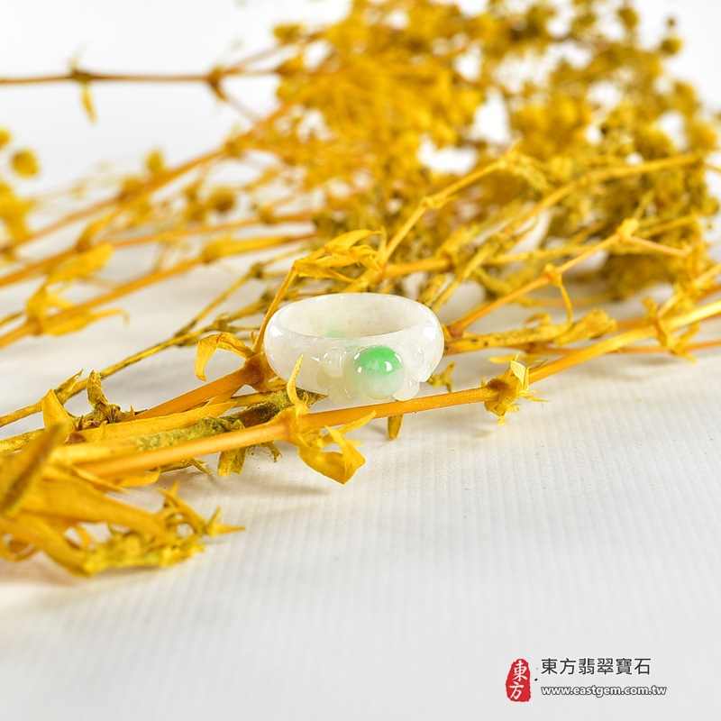 翡翠戒指|天然玉石玉戒・日常配戴與送禮款式|圓滿和合・平安順遂・吉祥如意・福氣常伴・情緣長久|翡翠玉戒・版指戒・板指戒・結婚戒指・男女對戒・情侶對戒|可客製化訂做各式翡翠戒指、吊墜、玉珮與項鍊|RNG1007|商品照片與資料介紹 8 翡翠戒指|天然玉石玉戒・日常配戴與送禮款式|圓滿和合・平安順遂・吉祥如意・福氣常伴・情緣長久|翡翠玉戒・版指戒・板指戒・結婚戒指・男女對戒・情侶對戒|可客製化訂做各式翡翠戒指、吊墜、玉珮與項鍊|RNG1007|商品照片與資料介紹 8