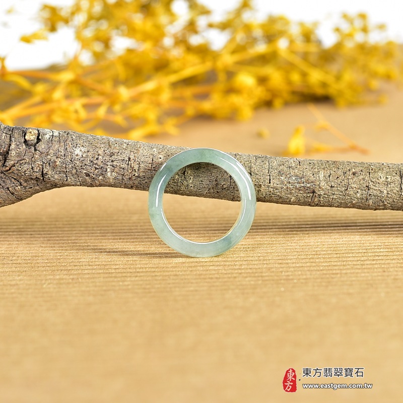 翡翠戒指｜天然玉石玉戒・日常配戴與送禮款式｜圓滿和合・平安順遂・吉祥如意・福氣常伴・情緣長久｜翡翠玉戒・版指戒・板指戒・結婚戒指・男女對戒・情侶對戒｜可客製化訂做各式翡翠戒指、吊墜、玉珮與項鍊｜RNG1009｜商品照片與資料介紹 5