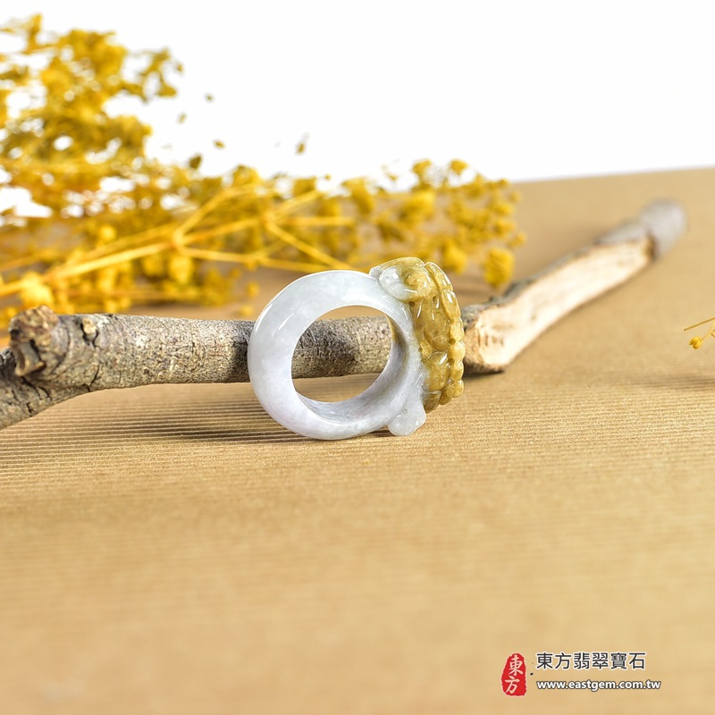 翡翠戒指|天然玉石玉戒・日常配戴與送禮款式|圓滿和合・平安順遂・吉祥如意・福氣常伴・情緣長久|翡翠玉戒・版指戒・板指戒・結婚戒指・男女對戒・情侶對戒|可客製化訂做各式翡翠戒指、吊墜、玉珮與項鍊|RNG1013|商品照片與資料介紹 6 翡翠戒指|天然玉石玉戒・日常配戴與送禮款式|圓滿和合・平安順遂・吉祥如意・福氣常伴・情緣長久|翡翠玉戒・版指戒・板指戒・結婚戒指・男女對戒・情侶對戒|可客製化訂做各式翡翠戒指、吊墜、玉珮與項鍊|RNG1013|商品照片與資料介紹 6