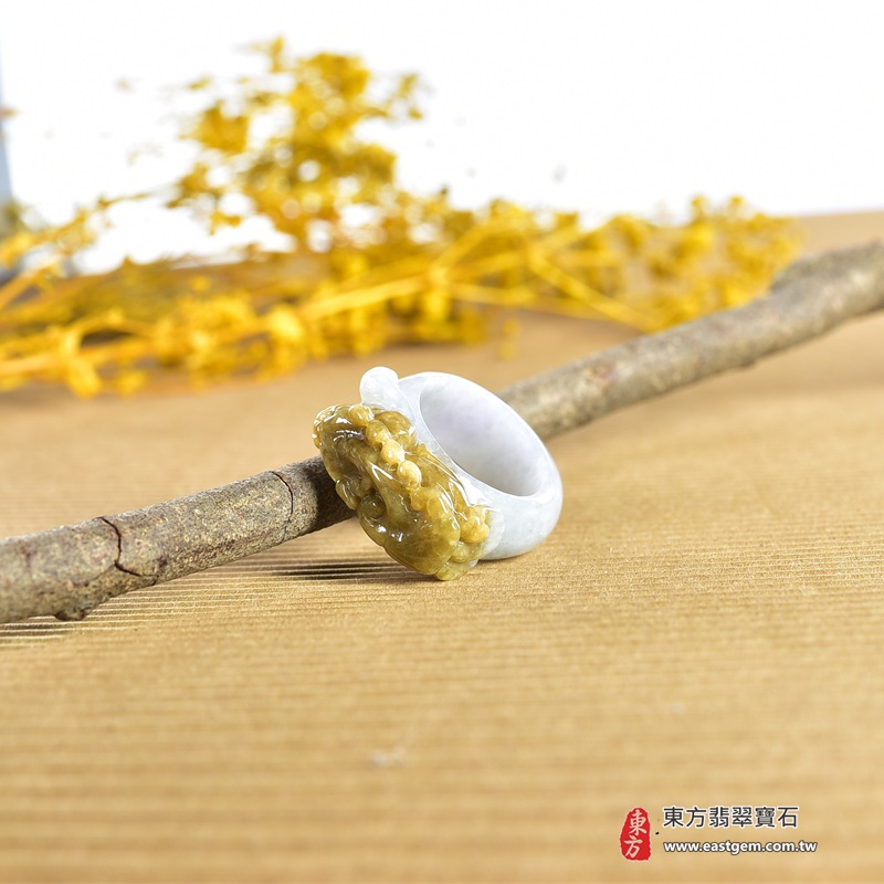 翡翠戒指|天然玉石玉戒・日常配戴與送禮款式|圓滿和合・平安順遂・吉祥如意・福氣常伴・情緣長久|翡翠玉戒・版指戒・板指戒・結婚戒指・男女對戒・情侶對戒|可客製化訂做各式翡翠戒指、吊墜、玉珮與項鍊|RNG1013|商品照片與資料介紹 7 翡翠戒指|天然玉石玉戒・日常配戴與送禮款式|圓滿和合・平安順遂・吉祥如意・福氣常伴・情緣長久|翡翠玉戒・版指戒・板指戒・結婚戒指・男女對戒・情侶對戒|可客製化訂做各式翡翠戒指、吊墜、玉珮與項鍊|RNG1013|商品照片與資料介紹 7