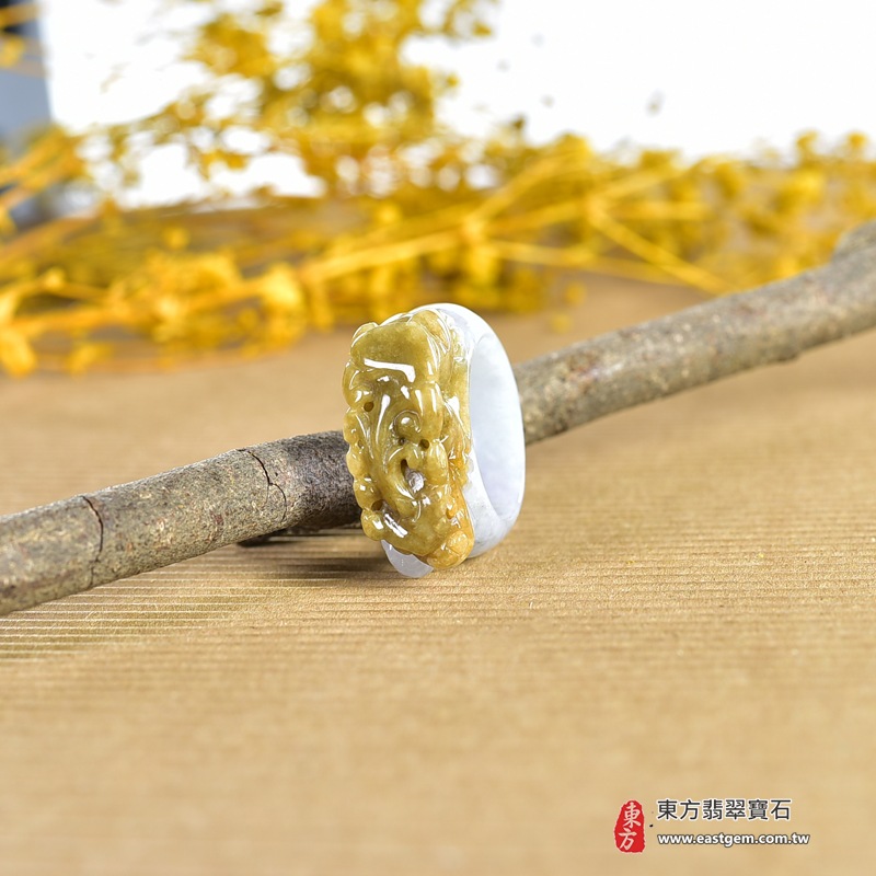 翡翠戒指|天然玉石玉戒・日常配戴與送禮款式|圓滿和合・平安順遂・吉祥如意・福氣常伴・情緣長久|翡翠玉戒・版指戒・板指戒・結婚戒指・男女對戒・情侶對戒|可客製化訂做各式翡翠戒指、吊墜、玉珮與項鍊|RNG1013|商品照片與資料介紹 8 翡翠戒指|天然玉石玉戒・日常配戴與送禮款式|圓滿和合・平安順遂・吉祥如意・福氣常伴・情緣長久|翡翠玉戒・版指戒・板指戒・結婚戒指・男女對戒・情侶對戒|可客製化訂做各式翡翠戒指、吊墜、玉珮與項鍊|RNG1013|商品照片與資料介紹 8