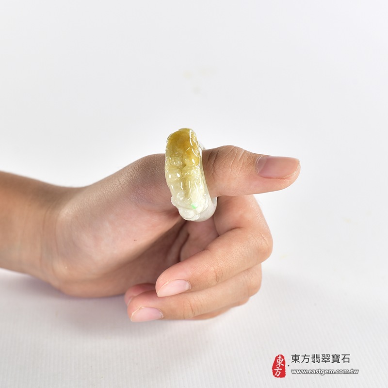 翡翠戒指|天然玉石玉戒・日常配戴與送禮款式|圓滿和合・平安順遂・吉祥如意・福氣常伴・情緣長久|翡翠玉戒・版指戒・板指戒・結婚戒指・男女對戒・情侶對戒|可客製化訂做各式翡翠戒指、吊墜、玉珮與項鍊|RNG1014|商品照片與資料介紹 10 翡翠戒指|天然玉石玉戒・日常配戴與送禮款式|圓滿和合・平安順遂・吉祥如意・福氣常伴・情緣長久|翡翠玉戒・版指戒・板指戒・結婚戒指・男女對戒・情侶對戒|可客製化訂做各式翡翠戒指、吊墜、玉珮與項鍊|RNG1014|商品照片與資料介紹 10