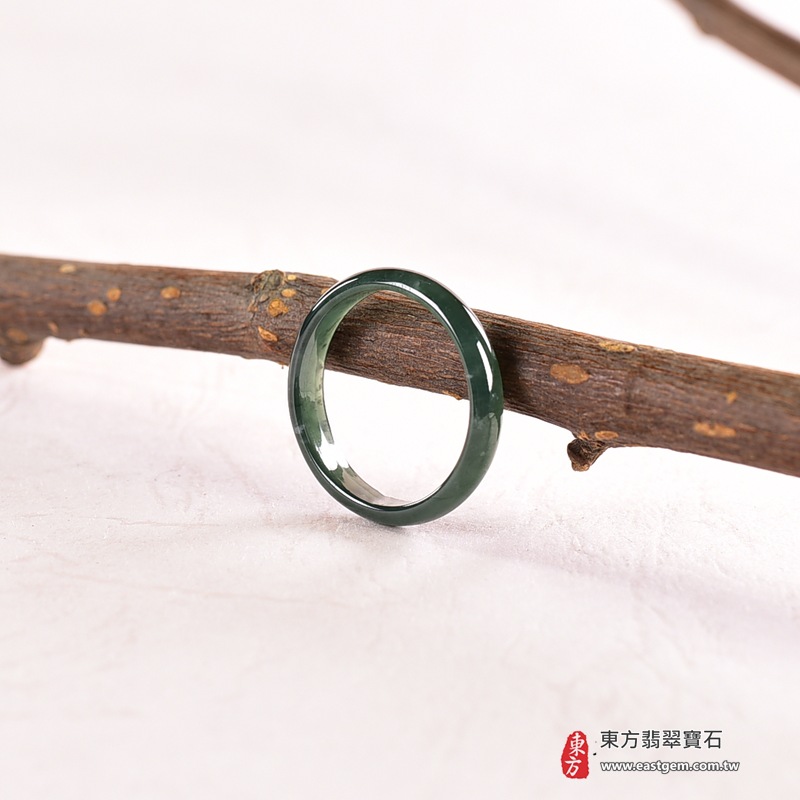 翡翠戒指|天然玉石玉戒・日常配戴與送禮款式|圓滿和合・平安順遂・吉祥如意・福氣常伴・情緣長久|翡翠玉戒・版指戒・板指戒・結婚戒指・男女對戒・情侶對戒|可客製化訂做各式翡翠戒指、吊墜、玉珮與項鍊|RNG1023|商品照片與資料介紹 6 翡翠戒指|天然玉石玉戒・日常配戴與送禮款式|圓滿和合・平安順遂・吉祥如意・福氣常伴・情緣長久|翡翠玉戒・版指戒・板指戒・結婚戒指・男女對戒・情侶對戒|可客製化訂做各式翡翠戒指、吊墜、玉珮與項鍊|RNG1023|商品照片與資料介紹 6