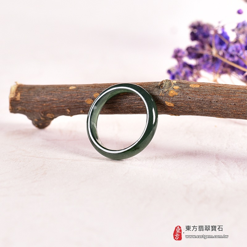 翡翠戒指|天然玉石玉戒・日常配戴與送禮款式|圓滿和合・平安順遂・吉祥如意・福氣常伴・情緣長久|翡翠玉戒・版指戒・板指戒・結婚戒指・男女對戒・情侶對戒|可客製化訂做各式翡翠戒指、吊墜、玉珮與項鍊|RNG1031|商品照片與資料介紹 6 翡翠戒指|天然玉石玉戒・日常配戴與送禮款式|圓滿和合・平安順遂・吉祥如意・福氣常伴・情緣長久|翡翠玉戒・版指戒・板指戒・結婚戒指・男女對戒・情侶對戒|可客製化訂做各式翡翠戒指、吊墜、玉珮與項鍊|RNG1031|商品照片與資料介紹 6