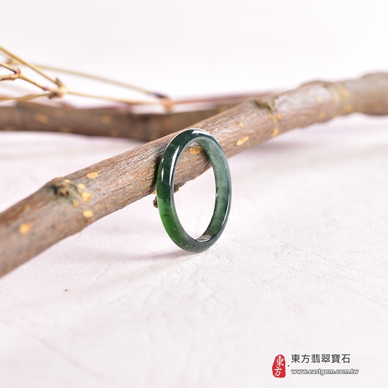 翡翠戒指｜天然玉石玉戒・日常配戴與送禮款式｜圓滿和合・平安順遂・吉祥如意・福氣常伴・情緣長久｜翡翠玉戒・版指戒・板指戒・結婚戒指・男女對戒・情侶對戒｜可客製化訂做各式翡翠戒指、吊墜、玉珮與項鍊｜RNG1035｜商品照片與資料介紹 7