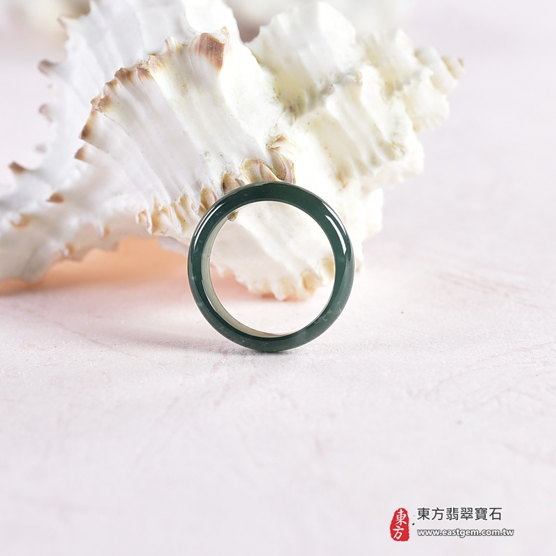 翡翠戒指｜天然玉石玉戒・日常配戴與送禮款式｜圓滿和合・平安順遂・吉祥如意・福氣常伴・情緣長久｜翡翠玉戒・版指戒・板指戒・結婚戒指・男女對戒・情侶對戒｜可客製化訂做各式翡翠戒指、吊墜、玉珮與項鍊｜RNG1044｜商品照片與資料介紹 6