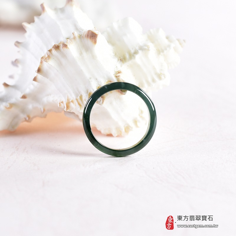 翡翠戒指|天然玉石玉戒・日常配戴與送禮款式|圓滿和合・平安順遂・吉祥如意・福氣常伴・情緣長久|翡翠玉戒・版指戒・板指戒・結婚戒指・男女對戒・情侶對戒|可客製化訂做各式翡翠戒指、吊墜、玉珮與項鍊|RNG1047|商品照片與資料介紹 5 翡翠戒指|天然玉石玉戒・日常配戴與送禮款式|圓滿和合・平安順遂・吉祥如意・福氣常伴・情緣長久|翡翠玉戒・版指戒・板指戒・結婚戒指・男女對戒・情侶對戒|可客製化訂做各式翡翠戒指、吊墜、玉珮與項鍊|RNG1047|商品照片與資料介紹 5