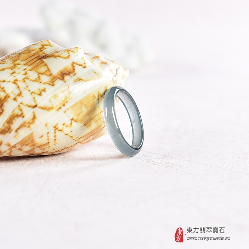 翡翠戒指|天然玉石玉戒・日常配戴與送禮款式|圓滿和合・平安順遂・吉祥如意・福氣常伴・情緣長久|翡翠玉戒・版指戒・板指戒・結婚戒指・男女對戒・情侶對戒|可客製化訂做各式翡翠戒指、吊墜、玉珮與項鍊|RNG1052|商品照片與資料介紹 7 翡翠戒指|天然玉石玉戒・日常配戴與送禮款式|圓滿和合・平安順遂・吉祥如意・福氣常伴・情緣長久|翡翠玉戒・版指戒・板指戒・結婚戒指・男女對戒・情侶對戒|可客製化訂做各式翡翠戒指、吊墜、玉珮與項鍊|RNG1052|商品照片與資料介紹 7