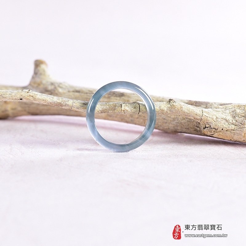 翡翠戒指|天然玉石玉戒・日常配戴與送禮款式|圓滿和合・平安順遂・吉祥如意・福氣常伴・情緣長久|翡翠玉戒・版指戒・板指戒・結婚戒指・男女對戒・情侶對戒|可客製化訂做各式翡翠戒指、吊墜、玉珮與項鍊|RNG1062|商品照片與資料介紹 5 翡翠戒指|天然玉石玉戒・日常配戴與送禮款式|圓滿和合・平安順遂・吉祥如意・福氣常伴・情緣長久|翡翠玉戒・版指戒・板指戒・結婚戒指・男女對戒・情侶對戒|可客製化訂做各式翡翠戒指、吊墜、玉珮與項鍊|RNG1062|商品照片與資料介紹 5