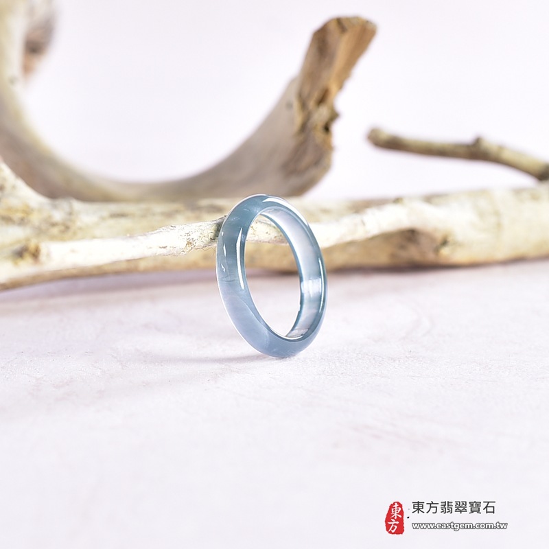 翡翠戒指|天然玉石玉戒・日常配戴與送禮款式|圓滿和合・平安順遂・吉祥如意・福氣常伴・情緣長久|翡翠玉戒・版指戒・板指戒・結婚戒指・男女對戒・情侶對戒|可客製化訂做各式翡翠戒指、吊墜、玉珮與項鍊|RNG1062|商品照片與資料介紹 7 翡翠戒指|天然玉石玉戒・日常配戴與送禮款式|圓滿和合・平安順遂・吉祥如意・福氣常伴・情緣長久|翡翠玉戒・版指戒・板指戒・結婚戒指・男女對戒・情侶對戒|可客製化訂做各式翡翠戒指、吊墜、玉珮與項鍊|RNG1062|商品照片與資料介紹 7