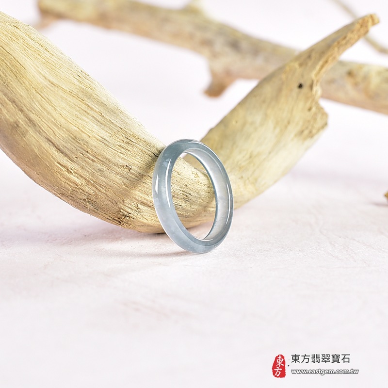 翡翠戒指|天然玉石玉戒・日常配戴與送禮款式|圓滿和合・平安順遂・吉祥如意・福氣常伴・情緣長久|翡翠玉戒・版指戒・板指戒・結婚戒指・男女對戒・情侶對戒|可客製化訂做各式翡翠戒指、吊墜、玉珮與項鍊|RNG1064|商品照片與資料介紹 7 翡翠戒指|天然玉石玉戒・日常配戴與送禮款式|圓滿和合・平安順遂・吉祥如意・福氣常伴・情緣長久|翡翠玉戒・版指戒・板指戒・結婚戒指・男女對戒・情侶對戒|可客製化訂做各式翡翠戒指、吊墜、玉珮與項鍊|RNG1064|商品照片與資料介紹 7