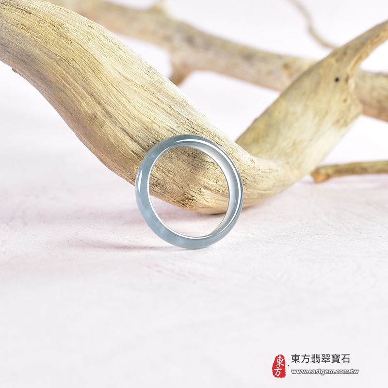 翡翠戒指|天然玉石玉戒・日常配戴與送禮款式|圓滿和合・平安順遂・吉祥如意・福氣常伴・情緣長久|翡翠玉戒・版指戒・板指戒・結婚戒指・男女對戒・情侶對戒|可客製化訂做各式翡翠戒指、吊墜、玉珮與項鍊|RNG1065|商品照片與資料介紹 7 翡翠戒指|天然玉石玉戒・日常配戴與送禮款式|圓滿和合・平安順遂・吉祥如意・福氣常伴・情緣長久|翡翠玉戒・版指戒・板指戒・結婚戒指・男女對戒・情侶對戒|可客製化訂做各式翡翠戒指、吊墜、玉珮與項鍊|RNG1065|商品照片與資料介紹 7