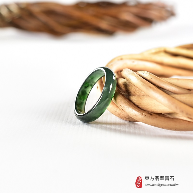 翡翠戒指|天然玉石玉戒・日常配戴與送禮款式|圓滿和合・平安順遂・吉祥如意・福氣常伴・情緣長久|翡翠玉戒・版指戒・板指戒・結婚戒指・男女對戒・情侶對戒|可客製化訂做各式翡翠戒指、吊墜、玉珮與項鍊|RNG1091|商品照片與資料介紹 7 翡翠戒指|天然玉石玉戒・日常配戴與送禮款式|圓滿和合・平安順遂・吉祥如意・福氣常伴・情緣長久|翡翠玉戒・版指戒・板指戒・結婚戒指・男女對戒・情侶對戒|可客製化訂做各式翡翠戒指、吊墜、玉珮與項鍊|RNG1091|商品照片與資料介紹 7