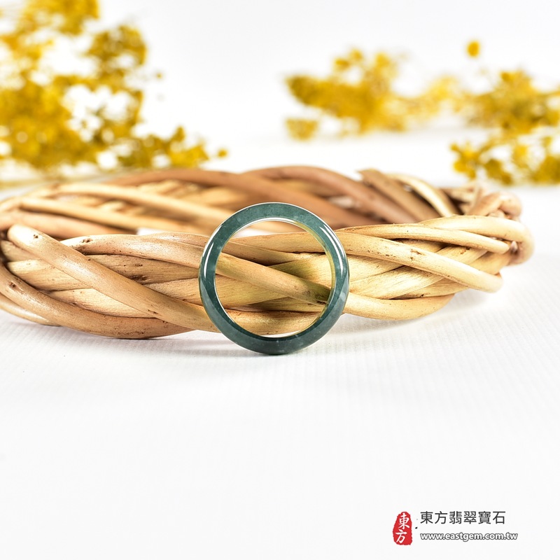 翡翠戒指|天然玉石玉戒・日常配戴與送禮款式|圓滿和合・平安順遂・吉祥如意・福氣常伴・情緣長久|翡翠玉戒・版指戒・板指戒・結婚戒指・男女對戒・情侶對戒|可客製化訂做各式翡翠戒指、吊墜、玉珮與項鍊|RNG1095|商品照片與資料介紹 5 翡翠戒指|天然玉石玉戒・日常配戴與送禮款式|圓滿和合・平安順遂・吉祥如意・福氣常伴・情緣長久|翡翠玉戒・版指戒・板指戒・結婚戒指・男女對戒・情侶對戒|可客製化訂做各式翡翠戒指、吊墜、玉珮與項鍊|RNG1095|商品照片與資料介紹 5