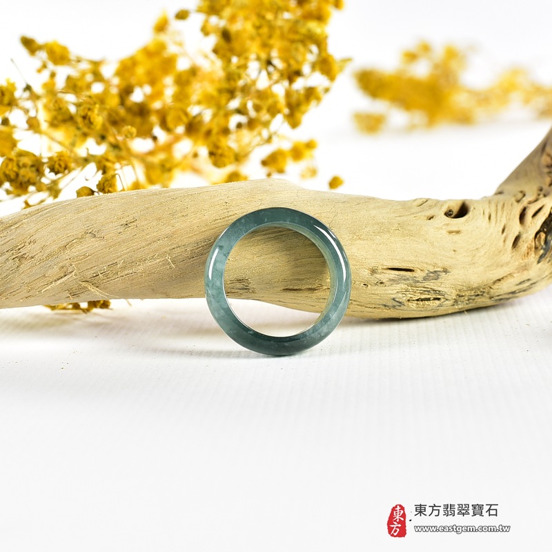 翡翠戒指|天然玉石玉戒・日常配戴與送禮款式|圓滿和合・平安順遂・吉祥如意・福氣常伴・情緣長久|翡翠玉戒・版指戒・板指戒・結婚戒指・男女對戒・情侶對戒|可客製化訂做各式翡翠戒指、吊墜、玉珮與項鍊|RNG1097|商品照片與資料介紹 10 翡翠戒指|天然玉石玉戒・日常配戴與送禮款式|圓滿和合・平安順遂・吉祥如意・福氣常伴・情緣長久|翡翠玉戒・版指戒・板指戒・結婚戒指・男女對戒・情侶對戒|可客製化訂做各式翡翠戒指、吊墜、玉珮與項鍊|RNG1097|商品照片與資料介紹 10