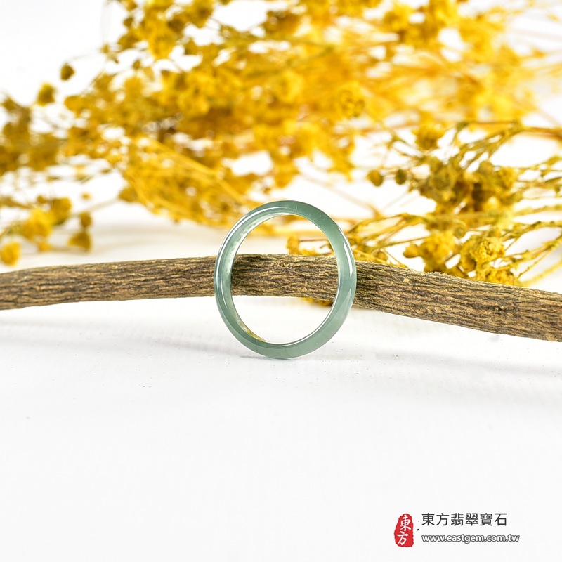 翡翠戒指|天然玉石玉戒・日常配戴與送禮款式|圓滿和合・平安順遂・吉祥如意・福氣常伴・情緣長久|翡翠玉戒・版指戒・板指戒・結婚戒指・男女對戒・情侶對戒|可客製化訂做各式翡翠戒指、吊墜、玉珮與項鍊|RNG1107|商品照片與資料介紹 4 翡翠戒指|天然玉石玉戒・日常配戴與送禮款式|圓滿和合・平安順遂・吉祥如意・福氣常伴・情緣長久|翡翠玉戒・版指戒・板指戒・結婚戒指・男女對戒・情侶對戒|可客製化訂做各式翡翠戒指、吊墜、玉珮與項鍊|RNG1107|商品照片與資料介紹 4