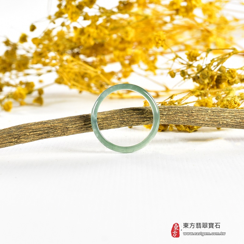 翡翠戒指|天然玉石玉戒・日常配戴與送禮款式|圓滿和合・平安順遂・吉祥如意・福氣常伴・情緣長久|翡翠玉戒・版指戒・板指戒・結婚戒指・男女對戒・情侶對戒|可客製化訂做各式翡翠戒指、吊墜、玉珮與項鍊|RNG1107|商品照片與資料介紹 5 翡翠戒指|天然玉石玉戒・日常配戴與送禮款式|圓滿和合・平安順遂・吉祥如意・福氣常伴・情緣長久|翡翠玉戒・版指戒・板指戒・結婚戒指・男女對戒・情侶對戒|可客製化訂做各式翡翠戒指、吊墜、玉珮與項鍊|RNG1107|商品照片與資料介紹 5