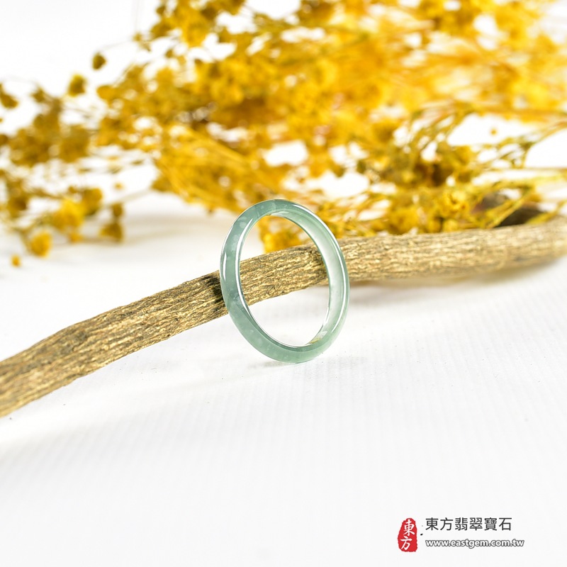 翡翠戒指|天然玉石玉戒・日常配戴與送禮款式|圓滿和合・平安順遂・吉祥如意・福氣常伴・情緣長久|翡翠玉戒・版指戒・板指戒・結婚戒指・男女對戒・情侶對戒|可客製化訂做各式翡翠戒指、吊墜、玉珮與項鍊|RNG1107|商品照片與資料介紹 7 翡翠戒指|天然玉石玉戒・日常配戴與送禮款式|圓滿和合・平安順遂・吉祥如意・福氣常伴・情緣長久|翡翠玉戒・版指戒・板指戒・結婚戒指・男女對戒・情侶對戒|可客製化訂做各式翡翠戒指、吊墜、玉珮與項鍊|RNG1107|商品照片與資料介紹 7