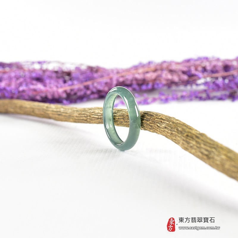 翡翠戒指|天然玉石玉戒・日常配戴與送禮款式|圓滿和合・平安順遂・吉祥如意・福氣常伴・情緣長久|翡翠玉戒・版指戒・板指戒・結婚戒指・男女對戒・情侶對戒|可客製化訂做各式翡翠戒指、吊墜、玉珮與項鍊|RNG1112|商品照片與資料介紹 6 翡翠戒指|天然玉石玉戒・日常配戴與送禮款式|圓滿和合・平安順遂・吉祥如意・福氣常伴・情緣長久|翡翠玉戒・版指戒・板指戒・結婚戒指・男女對戒・情侶對戒|可客製化訂做各式翡翠戒指、吊墜、玉珮與項鍊|RNG1112|商品照片與資料介紹 6