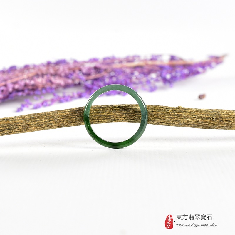 翡翠戒指|天然玉石玉戒・日常配戴與送禮款式|圓滿和合・平安順遂・吉祥如意・福氣常伴・情緣長久|翡翠玉戒・版指戒・板指戒・結婚戒指・男女對戒・情侶對戒|可客製化訂做各式翡翠戒指、吊墜、玉珮與項鍊|RNG1113|商品照片與資料介紹 5 翡翠戒指|天然玉石玉戒・日常配戴與送禮款式|圓滿和合・平安順遂・吉祥如意・福氣常伴・情緣長久|翡翠玉戒・版指戒・板指戒・結婚戒指・男女對戒・情侶對戒|可客製化訂做各式翡翠戒指、吊墜、玉珮與項鍊|RNG1113|商品照片與資料介紹 5