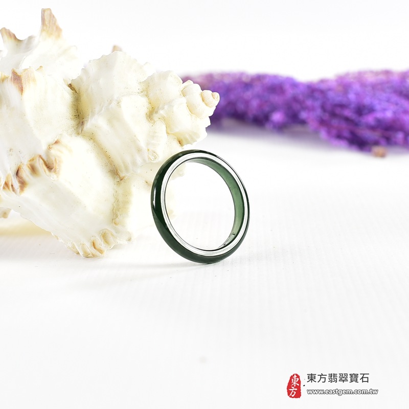 翡翠戒指|天然玉石玉戒・日常配戴與送禮款式|圓滿和合・平安順遂・吉祥如意・福氣常伴・情緣長久|翡翠玉戒・版指戒・板指戒・結婚戒指・男女對戒・情侶對戒|可客製化訂做各式翡翠戒指、吊墜、玉珮與項鍊|RNG1115|商品照片與資料介紹 4 翡翠戒指|天然玉石玉戒・日常配戴與送禮款式|圓滿和合・平安順遂・吉祥如意・福氣常伴・情緣長久|翡翠玉戒・版指戒・板指戒・結婚戒指・男女對戒・情侶對戒|可客製化訂做各式翡翠戒指、吊墜、玉珮與項鍊|RNG1115|商品照片與資料介紹 4