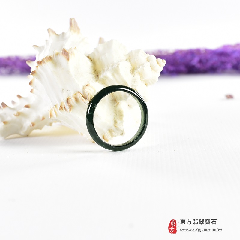 翡翠戒指|天然玉石玉戒・日常配戴與送禮款式|圓滿和合・平安順遂・吉祥如意・福氣常伴・情緣長久|翡翠玉戒・版指戒・板指戒・結婚戒指・男女對戒・情侶對戒|可客製化訂做各式翡翠戒指、吊墜、玉珮與項鍊|RNG1116|商品照片與資料介紹 4 翡翠戒指|天然玉石玉戒・日常配戴與送禮款式|圓滿和合・平安順遂・吉祥如意・福氣常伴・情緣長久|翡翠玉戒・版指戒・板指戒・結婚戒指・男女對戒・情侶對戒|可客製化訂做各式翡翠戒指、吊墜、玉珮與項鍊|RNG1116|商品照片與資料介紹 4