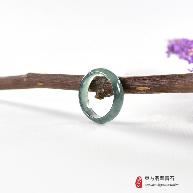 翡翠戒指|天然玉石玉戒・日常配戴與送禮款式|圓滿和合・平安順遂・吉祥如意・福氣常伴・情緣長久|翡翠玉戒・版指戒・板指戒・結婚戒指・男女對戒・情侶對戒|可客製化訂做各式翡翠戒指、吊墜、玉珮與項鍊|RNG1117|商品照片與資料介紹 7 翡翠戒指|天然玉石玉戒・日常配戴與送禮款式|圓滿和合・平安順遂・吉祥如意・福氣常伴・情緣長久|翡翠玉戒・版指戒・板指戒・結婚戒指・男女對戒・情侶對戒|可客製化訂做各式翡翠戒指、吊墜、玉珮與項鍊|RNG1117|商品照片與資料介紹 7