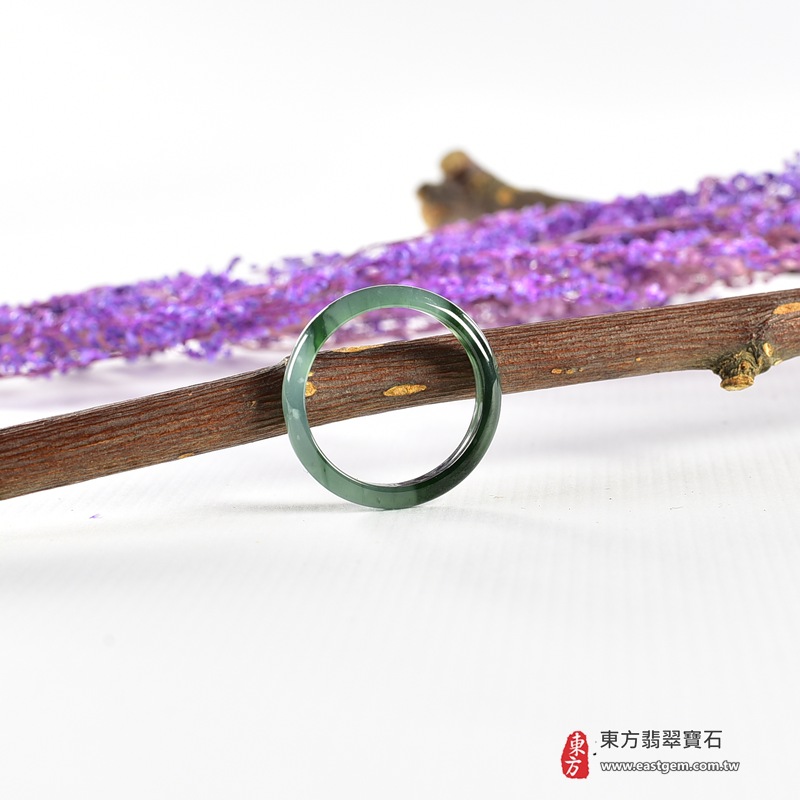 翡翠戒指|天然玉石玉戒・日常配戴與送禮款式|圓滿和合・平安順遂・吉祥如意・福氣常伴・情緣長久|翡翠玉戒・版指戒・板指戒・結婚戒指・男女對戒・情侶對戒|可客製化訂做各式翡翠戒指、吊墜、玉珮與項鍊|RNG1120|商品照片與資料介紹 5 翡翠戒指|天然玉石玉戒・日常配戴與送禮款式|圓滿和合・平安順遂・吉祥如意・福氣常伴・情緣長久|翡翠玉戒・版指戒・板指戒・結婚戒指・男女對戒・情侶對戒|可客製化訂做各式翡翠戒指、吊墜、玉珮與項鍊|RNG1120|商品照片與資料介紹 5
