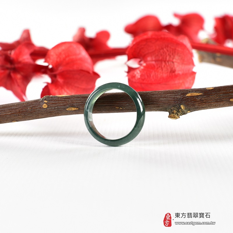 翡翠戒指|天然玉石玉戒・日常配戴與送禮款式|圓滿和合・平安順遂・吉祥如意・福氣常伴・情緣長久|翡翠玉戒・版指戒・板指戒・結婚戒指・男女對戒・情侶對戒|可客製化訂做各式翡翠戒指、吊墜、玉珮與項鍊|RNG1122|商品照片與資料介紹 5 翡翠戒指|天然玉石玉戒・日常配戴與送禮款式|圓滿和合・平安順遂・吉祥如意・福氣常伴・情緣長久|翡翠玉戒・版指戒・板指戒・結婚戒指・男女對戒・情侶對戒|可客製化訂做各式翡翠戒指、吊墜、玉珮與項鍊|RNG1122|商品照片與資料介紹 5