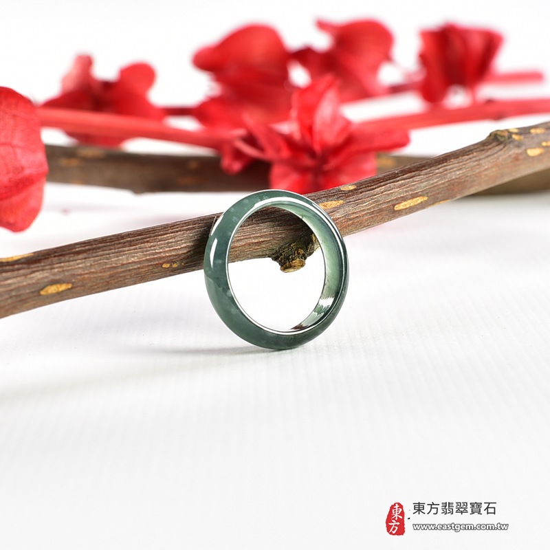 翡翠戒指|天然玉石玉戒・日常配戴與送禮款式|圓滿和合・平安順遂・吉祥如意・福氣常伴・情緣長久|翡翠玉戒・版指戒・板指戒・結婚戒指・男女對戒・情侶對戒|可客製化訂做各式翡翠戒指、吊墜、玉珮與項鍊|RNG1122|商品照片與資料介紹 7 翡翠戒指|天然玉石玉戒・日常配戴與送禮款式|圓滿和合・平安順遂・吉祥如意・福氣常伴・情緣長久|翡翠玉戒・版指戒・板指戒・結婚戒指・男女對戒・情侶對戒|可客製化訂做各式翡翠戒指、吊墜、玉珮與項鍊|RNG1122|商品照片與資料介紹 7