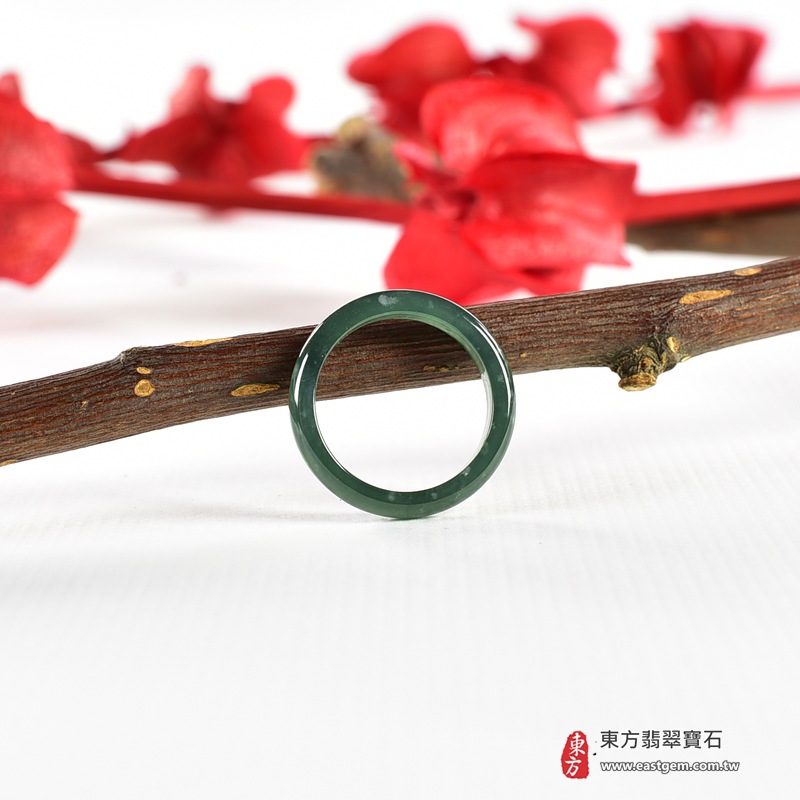 翡翠戒指|天然玉石玉戒・日常配戴與送禮款式|圓滿和合・平安順遂・吉祥如意・福氣常伴・情緣長久|翡翠玉戒・版指戒・板指戒・結婚戒指・男女對戒・情侶對戒|可客製化訂做各式翡翠戒指、吊墜、玉珮與項鍊|RNG1124|商品照片與資料介紹 5 翡翠戒指|天然玉石玉戒・日常配戴與送禮款式|圓滿和合・平安順遂・吉祥如意・福氣常伴・情緣長久|翡翠玉戒・版指戒・板指戒・結婚戒指・男女對戒・情侶對戒|可客製化訂做各式翡翠戒指、吊墜、玉珮與項鍊|RNG1124|商品照片與資料介紹 5