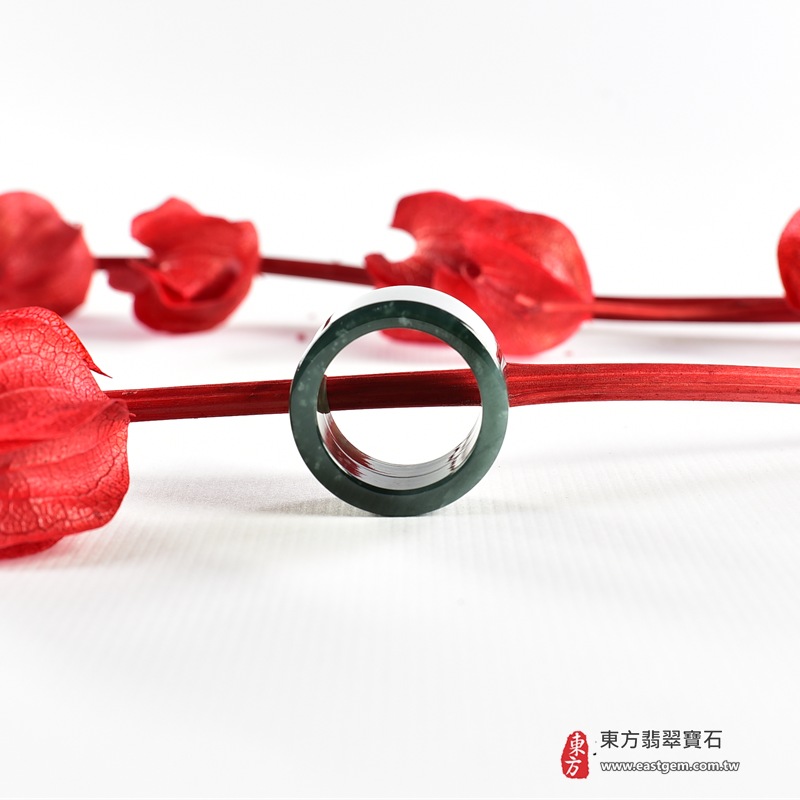 翡翠戒指|天然玉石玉戒・日常配戴與送禮款式|圓滿和合・平安順遂・吉祥如意・福氣常伴・情緣長久|翡翠玉戒・版指戒・板指戒・結婚戒指・男女對戒・情侶對戒|可客製化訂做各式翡翠戒指、吊墜、玉珮與項鍊|RNG1129|商品照片與資料介紹 4 翡翠戒指|天然玉石玉戒・日常配戴與送禮款式|圓滿和合・平安順遂・吉祥如意・福氣常伴・情緣長久|翡翠玉戒・版指戒・板指戒・結婚戒指・男女對戒・情侶對戒|可客製化訂做各式翡翠戒指、吊墜、玉珮與項鍊|RNG1129|商品照片與資料介紹 4