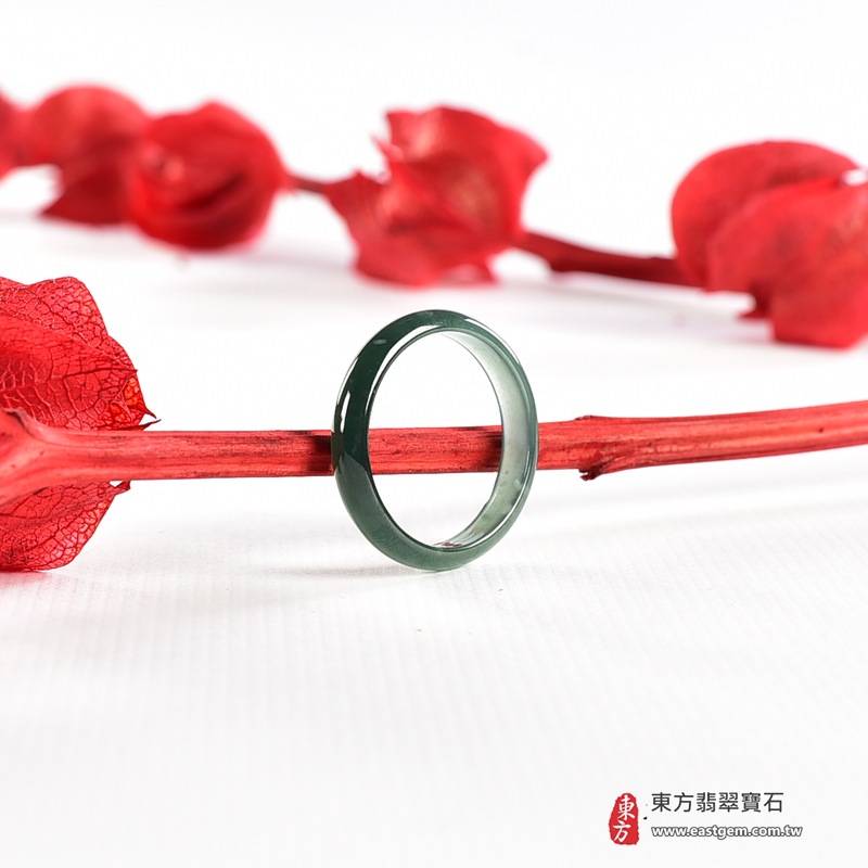 翡翠戒指|天然玉石玉戒・日常配戴與送禮款式|圓滿和合・平安順遂・吉祥如意・福氣常伴・情緣長久|翡翠玉戒・版指戒・板指戒・結婚戒指・男女對戒・情侶對戒|可客製化訂做各式翡翠戒指、吊墜、玉珮與項鍊|RNG1131|商品照片與資料介紹 4 翡翠戒指|天然玉石玉戒・日常配戴與送禮款式|圓滿和合・平安順遂・吉祥如意・福氣常伴・情緣長久|翡翠玉戒・版指戒・板指戒・結婚戒指・男女對戒・情侶對戒|可客製化訂做各式翡翠戒指、吊墜、玉珮與項鍊|RNG1131|商品照片與資料介紹 4