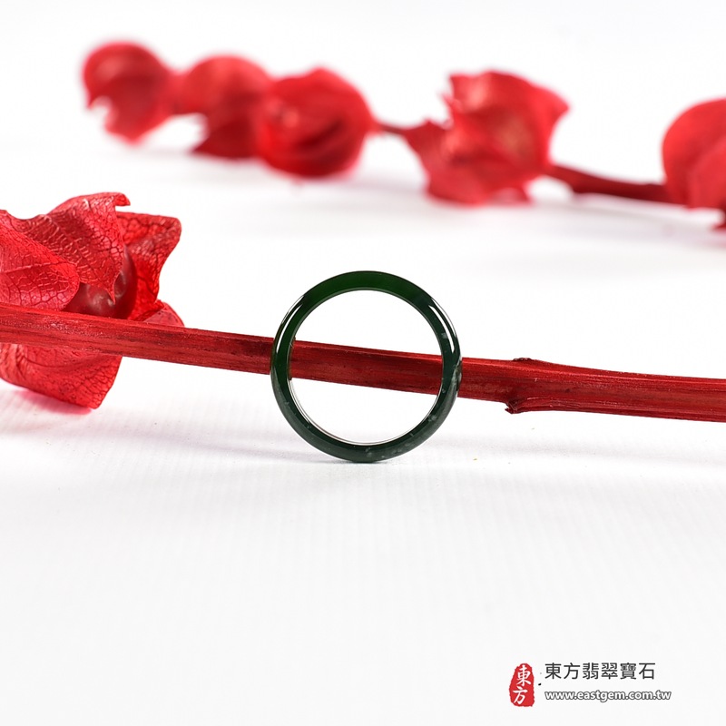 翡翠戒指|天然玉石玉戒・日常配戴與送禮款式|圓滿和合・平安順遂・吉祥如意・福氣常伴・情緣長久|翡翠玉戒・版指戒・板指戒・結婚戒指・男女對戒・情侶對戒|可客製化訂做各式翡翠戒指、吊墜、玉珮與項鍊|RNG1132|商品照片與資料介紹 3 翡翠戒指|天然玉石玉戒・日常配戴與送禮款式|圓滿和合・平安順遂・吉祥如意・福氣常伴・情緣長久|翡翠玉戒・版指戒・板指戒・結婚戒指・男女對戒・情侶對戒|可客製化訂做各式翡翠戒指、吊墜、玉珮與項鍊|RNG1132|商品照片與資料介紹 3