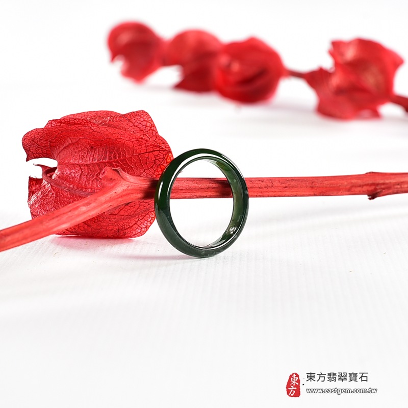 翡翠戒指|天然玉石玉戒・日常配戴與送禮款式|圓滿和合・平安順遂・吉祥如意・福氣常伴・情緣長久|翡翠玉戒・版指戒・板指戒・結婚戒指・男女對戒・情侶對戒|可客製化訂做各式翡翠戒指、吊墜、玉珮與項鍊|RNG1132|商品照片與資料介紹 6 翡翠戒指|天然玉石玉戒・日常配戴與送禮款式|圓滿和合・平安順遂・吉祥如意・福氣常伴・情緣長久|翡翠玉戒・版指戒・板指戒・結婚戒指・男女對戒・情侶對戒|可客製化訂做各式翡翠戒指、吊墜、玉珮與項鍊|RNG1132|商品照片與資料介紹 6