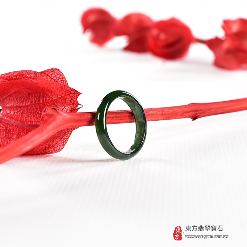 翡翠戒指|天然玉石玉戒・日常配戴與送禮款式|圓滿和合・平安順遂・吉祥如意・福氣常伴・情緣長久|翡翠玉戒・版指戒・板指戒・結婚戒指・男女對戒・情侶對戒|可客製化訂做各式翡翠戒指、吊墜、玉珮與項鍊|RNG1132|商品照片與資料介紹 7 翡翠戒指|天然玉石玉戒・日常配戴與送禮款式|圓滿和合・平安順遂・吉祥如意・福氣常伴・情緣長久|翡翠玉戒・版指戒・板指戒・結婚戒指・男女對戒・情侶對戒|可客製化訂做各式翡翠戒指、吊墜、玉珮與項鍊|RNG1132|商品照片與資料介紹 7