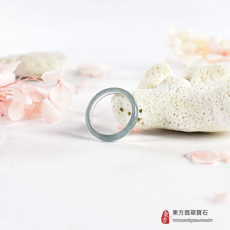 翡翠戒指|天然玉石玉戒・日常配戴與送禮款式|圓滿和合・平安順遂・吉祥如意・福氣常伴・情緣長久|翡翠玉戒・版指戒・板指戒・結婚戒指・男女對戒・情侶對戒|可客製化訂做各式翡翠戒指、吊墜、玉珮與項鍊|RNG1144|商品照片與資料介紹 7 翡翠戒指|天然玉石玉戒・日常配戴與送禮款式|圓滿和合・平安順遂・吉祥如意・福氣常伴・情緣長久|翡翠玉戒・版指戒・板指戒・結婚戒指・男女對戒・情侶對戒|可客製化訂做各式翡翠戒指、吊墜、玉珮與項鍊|RNG1144|商品照片與資料介紹 7