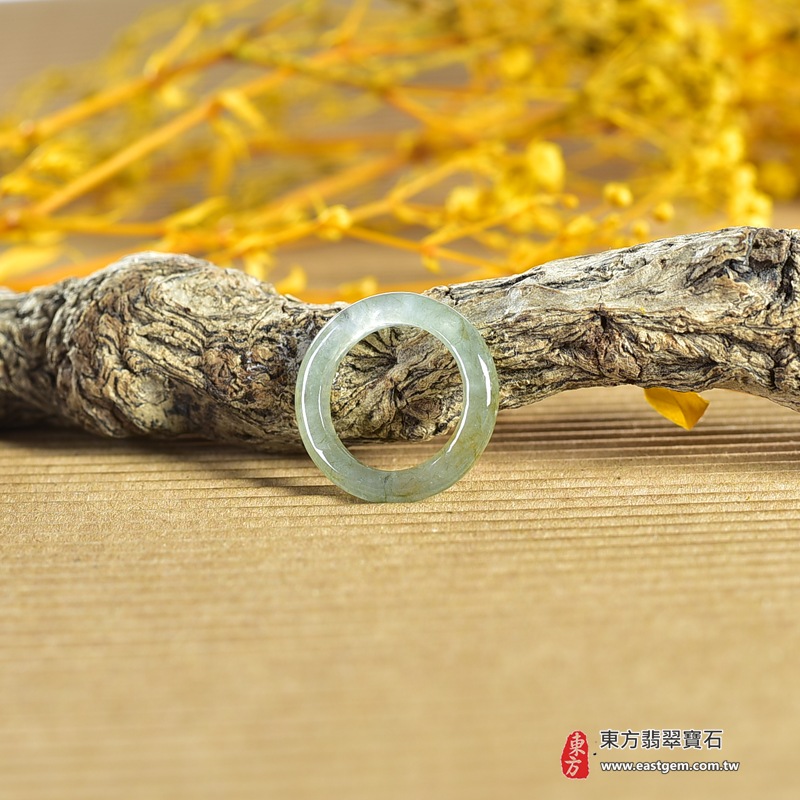翡翠戒指｜天然玉石玉戒・日常配戴與送禮款式｜圓滿和合・平安順遂・吉祥如意・福氣常伴・情緣長久｜翡翠玉戒・版指戒・板指戒・結婚戒指・男女對戒・情侶對戒｜可客製化訂做各式翡翠戒指、吊墜、玉珮與項鍊｜RNG1181｜商品照片與資料介紹 5