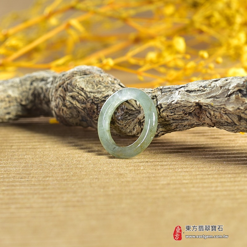 翡翠戒指｜天然玉石玉戒・日常配戴與送禮款式｜圓滿和合・平安順遂・吉祥如意・福氣常伴・情緣長久｜翡翠玉戒・版指戒・板指戒・結婚戒指・男女對戒・情侶對戒｜可客製化訂做各式翡翠戒指、吊墜、玉珮與項鍊｜RNG1181｜商品照片與資料介紹 6