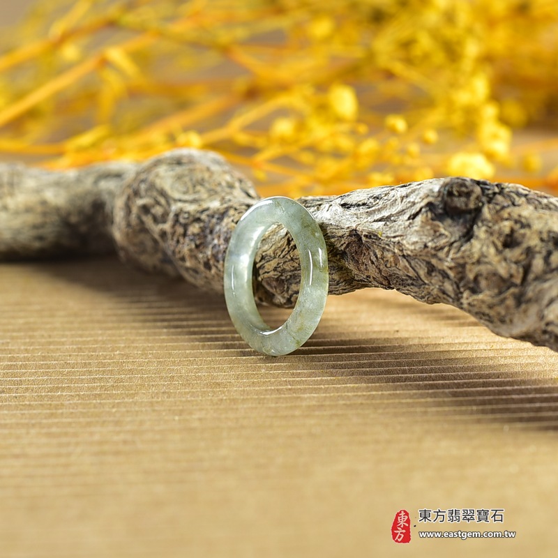 翡翠戒指｜天然玉石玉戒・日常配戴與送禮款式｜圓滿和合・平安順遂・吉祥如意・福氣常伴・情緣長久｜翡翠玉戒・版指戒・板指戒・結婚戒指・男女對戒・情侶對戒｜可客製化訂做各式翡翠戒指、吊墜、玉珮與項鍊｜RNG1181｜商品照片與資料介紹 7