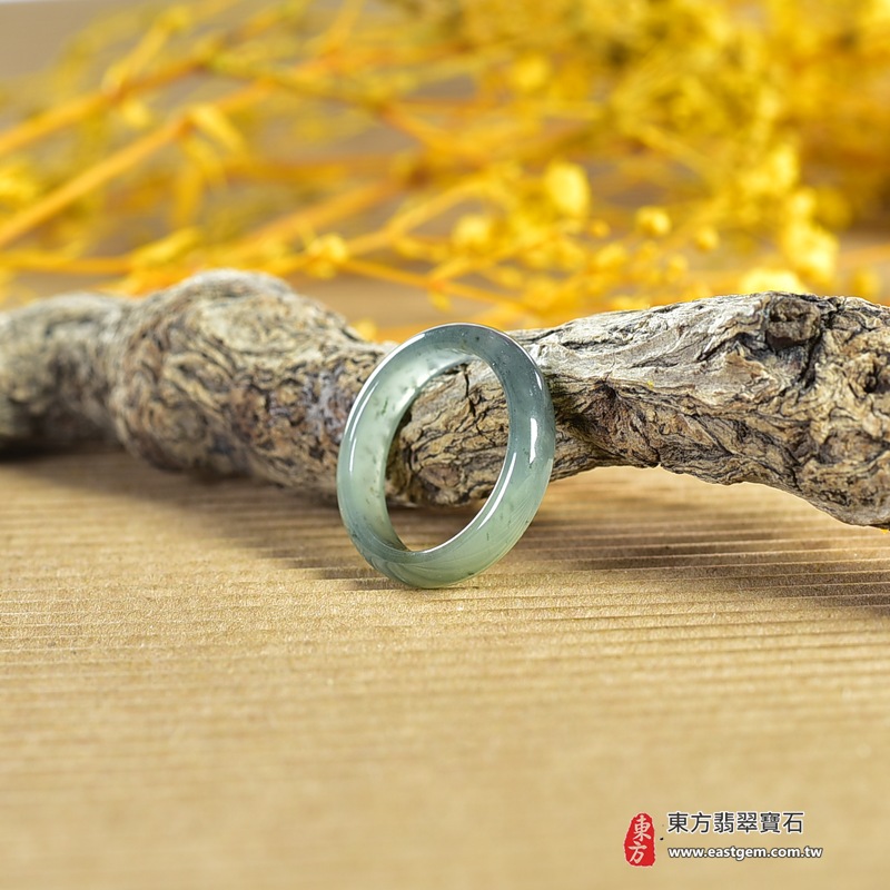 翡翠戒指｜天然玉石玉戒・日常配戴與送禮款式｜圓滿和合・平安順遂・吉祥如意・福氣常伴・情緣長久｜翡翠玉戒・版指戒・板指戒・結婚戒指・男女對戒・情侶對戒｜可客製化訂做各式翡翠戒指、吊墜、玉珮與項鍊｜RNG1182｜商品照片與資料介紹 4