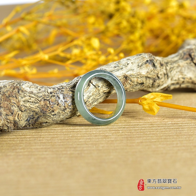 翡翠戒指｜天然玉石玉戒・日常配戴與送禮款式｜圓滿和合・平安順遂・吉祥如意・福氣常伴・情緣長久｜翡翠玉戒・版指戒・板指戒・結婚戒指・男女對戒・情侶對戒｜可客製化訂做各式翡翠戒指、吊墜、玉珮與項鍊｜RNG1182｜商品照片與資料介紹 7