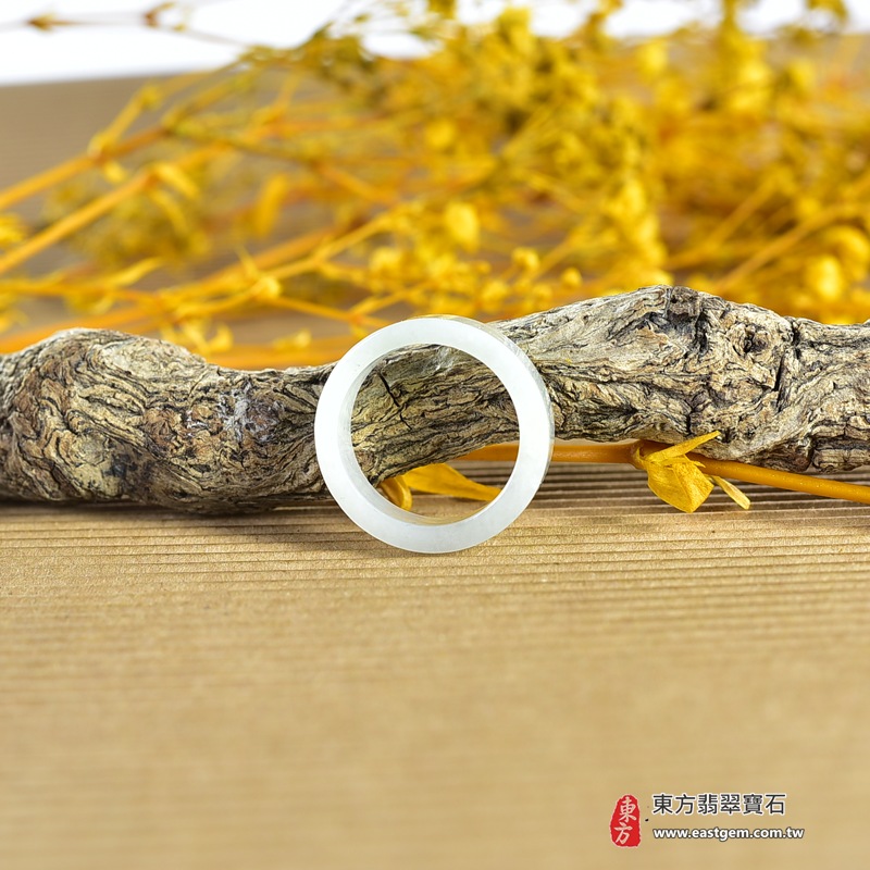 翡翠戒指|天然玉石玉戒・日常配戴與送禮款式|圓滿和合・平安順遂・吉祥如意・福氣常伴・情緣長久|翡翠玉戒・版指戒・板指戒・結婚戒指・男女對戒・情侶對戒|可客製化訂做各式翡翠戒指、吊墜、玉珮與項鍊|RNG1183|商品照片與資料介紹 5 翡翠戒指|天然玉石玉戒・日常配戴與送禮款式|圓滿和合・平安順遂・吉祥如意・福氣常伴・情緣長久|翡翠玉戒・版指戒・板指戒・結婚戒指・男女對戒・情侶對戒|可客製化訂做各式翡翠戒指、吊墜、玉珮與項鍊|RNG1183|商品照片與資料介紹 5