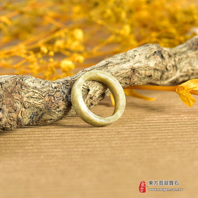 翡翠戒指｜天然玉石玉戒・日常配戴與送禮款式｜圓滿和合・平安順遂・吉祥如意・福氣常伴・情緣長久｜翡翠玉戒・版指戒・板指戒・結婚戒指・男女對戒・情侶對戒｜可客製化訂做各式翡翠戒指、吊墜、玉珮與項鍊｜RNG1184｜商品照片與資料介紹 6