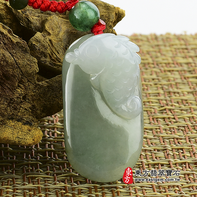 魚吐珠 正面照片 翡翠魚項鍊玉珮(魚吐珠、魚獻寶:魚牌A貨翡翠魚玉珮、緬甸玉魚玉墜)。油青細糯種魚,FI030。客製化訂做各種翡翠魚吊墜玉珮項鍊。★附A貨翡翠雙證書 魚吐珠 正面照片 翡翠魚項鍊玉珮(魚吐珠、魚獻寶:魚牌A貨翡翠魚玉珮、緬甸玉魚玉墜)。油青細糯種魚,FI030。客製化訂做各種翡翠魚吊墜玉珮項鍊。★附A貨翡翠雙證書
