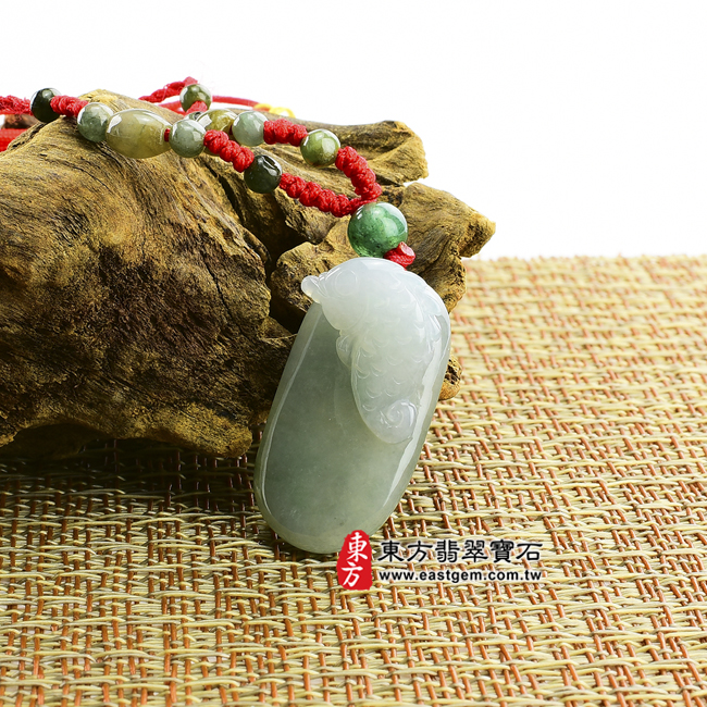 魚吐珠 情境照片 翡翠魚項鍊玉珮(魚吐珠、魚獻寶:魚牌A貨翡翠魚玉珮、緬甸玉魚玉墜)。油青細糯種魚,FI030。客製化訂做各種翡翠魚吊墜玉珮項鍊。★附A貨翡翠雙證書 魚吐珠 情境照片 翡翠魚項鍊玉珮(魚吐珠、魚獻寶:魚牌A貨翡翠魚玉珮、緬甸玉魚玉墜)。油青細糯種魚,FI030。客製化訂做各種翡翠魚吊墜玉珮項鍊。★附A貨翡翠雙證書