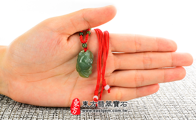 金魚與錢幣 大小示意照片 (已出售勿下標,可訂做)翡翠魚項鍊玉珮(金魚與錢幣、金玉滿堂:魚牌A貨翡翠魚玉珮、緬甸玉魚玉墜)。油青糯種魚,FI043。客製化訂做各種翡翠魚吊墜玉珮項鍊。★附A貨翡翠雙證書 金魚與錢幣 大小示意照片 (已出售勿下標,可訂做)翡翠魚項鍊玉珮(金魚與錢幣、金玉滿堂:魚牌A貨翡翠魚玉珮、緬甸玉魚玉墜)。油青糯種魚,FI043。客製化訂做各種翡翠魚吊墜玉珮項鍊。★附A貨翡翠雙證書